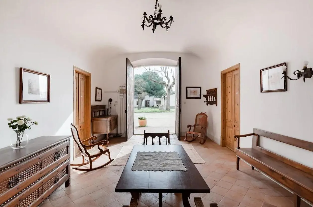 Can Rovira: Neoclassical Mansion Near Barcelona Alella Country house