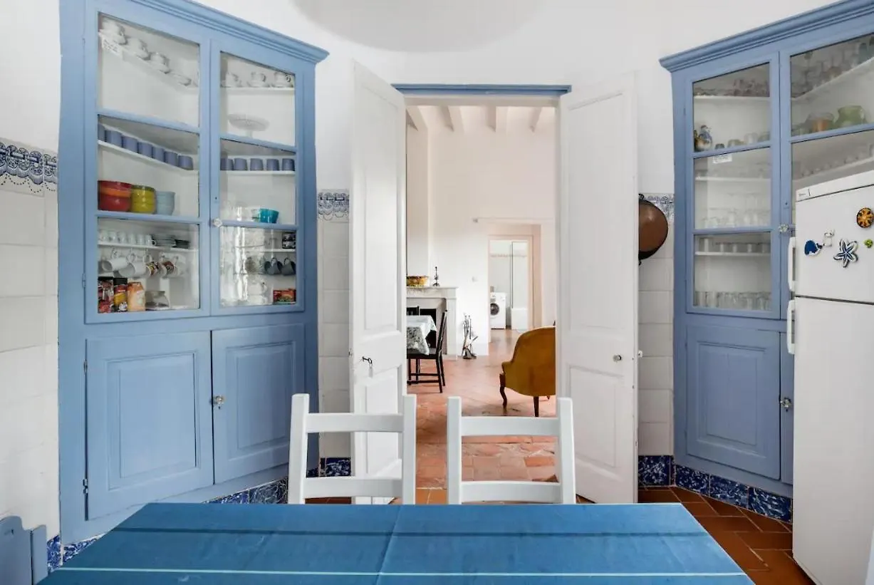 Can Rovira: Neoclassical Mansion Near Barcelona Alella Country house