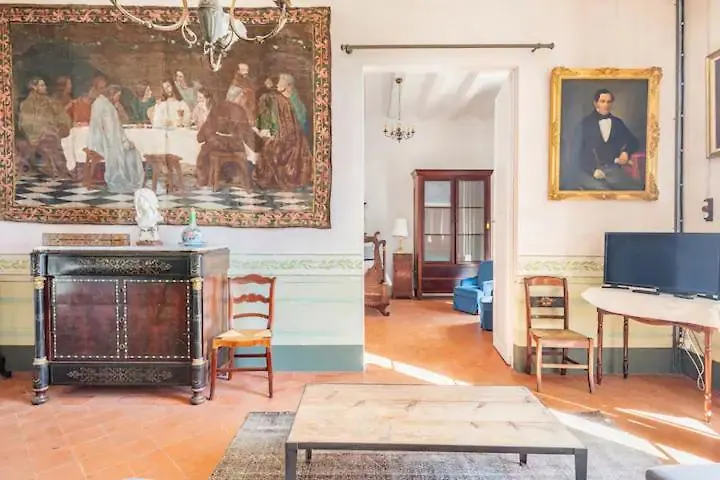 Can Rovira: Neoclassical Mansion Near Barcelona Alella Country house