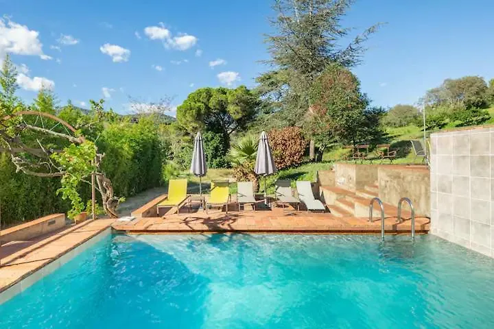 Country house Can Rovira: Neoclassical Mansion Near Barcelona Alella