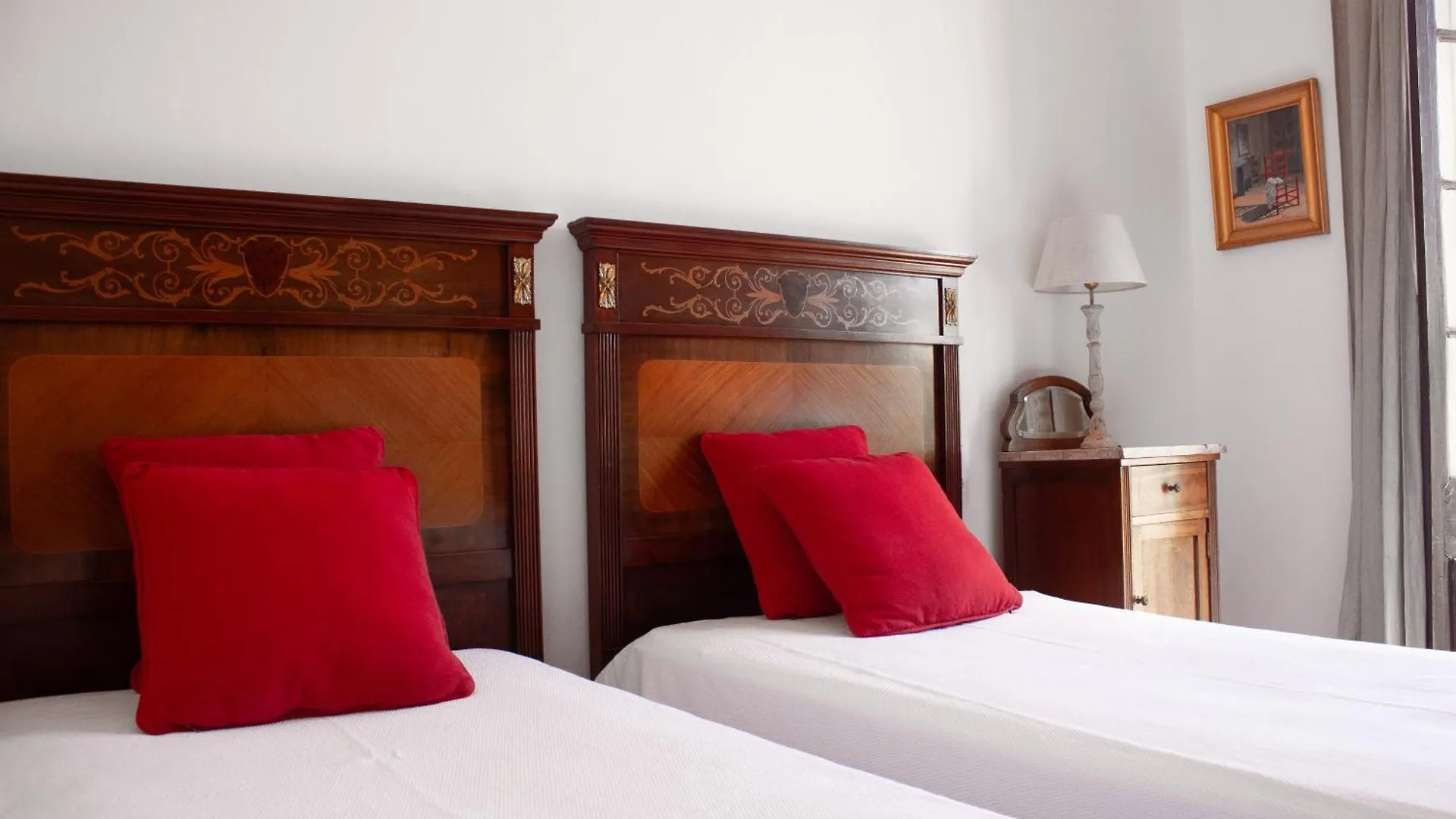 Can Rovira: Neoclassical Mansion Near Barcelona Alella Country house