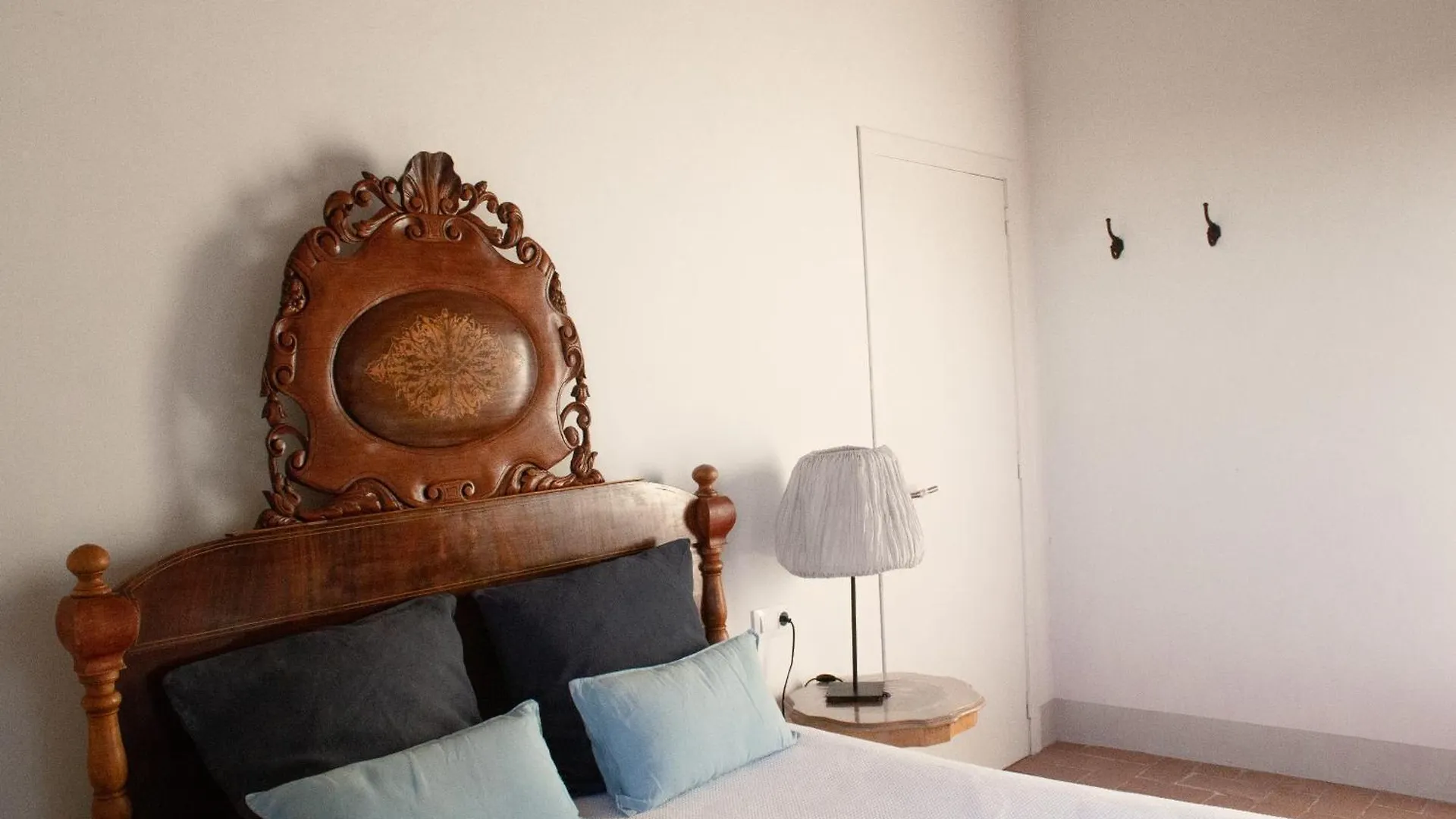 Can Rovira: Neoclassical Mansion Near Barcelona Alella Country house